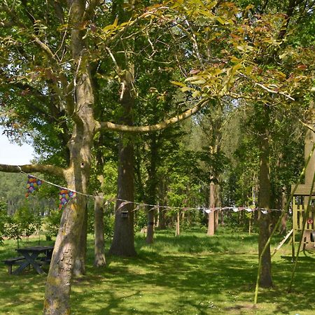 De Smokkelaar & Het Schuurtje Villa Maldegem Bagian luar foto