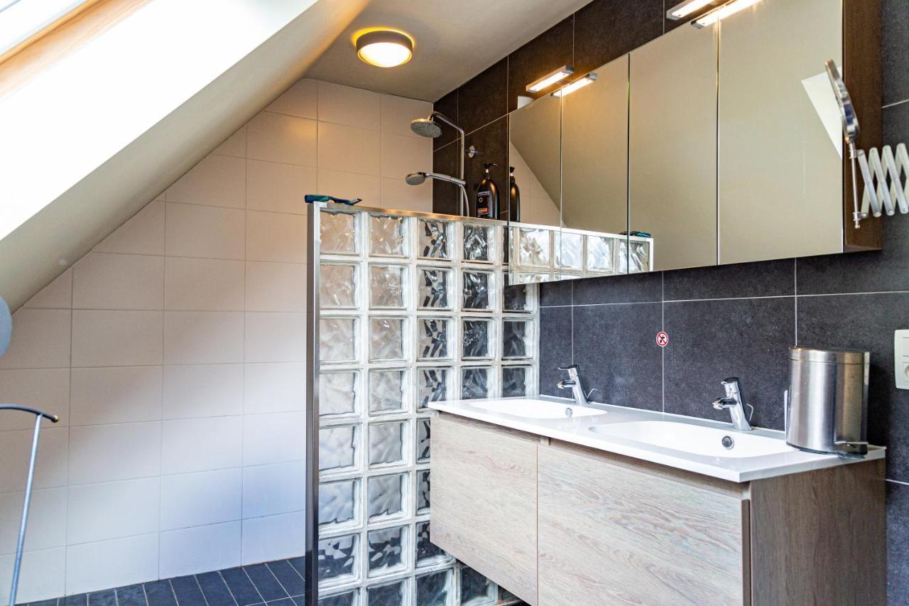 De Smokkelaar & Het Schuurtje Villa Maldegem Bagian luar foto