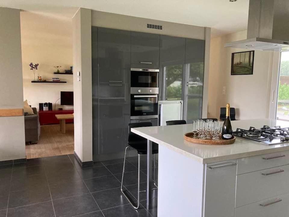 De Smokkelaar & Het Schuurtje Villa Maldegem Bagian luar foto