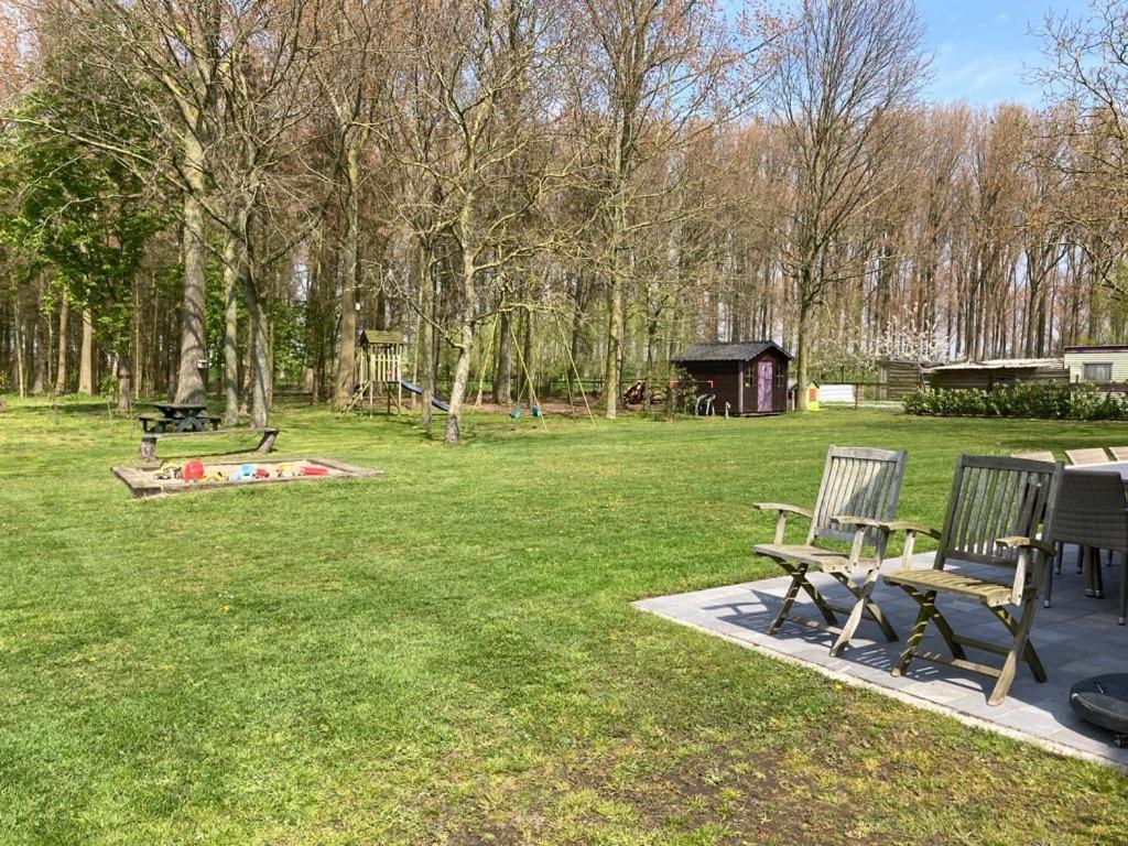 De Smokkelaar & Het Schuurtje Villa Maldegem Bagian luar foto