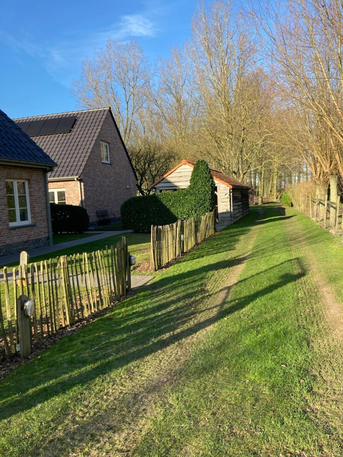 De Smokkelaar & Het Schuurtje Villa Maldegem Bagian luar foto