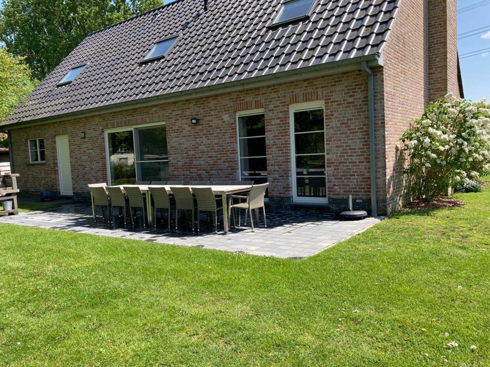 De Smokkelaar & Het Schuurtje Villa Maldegem Bagian luar foto