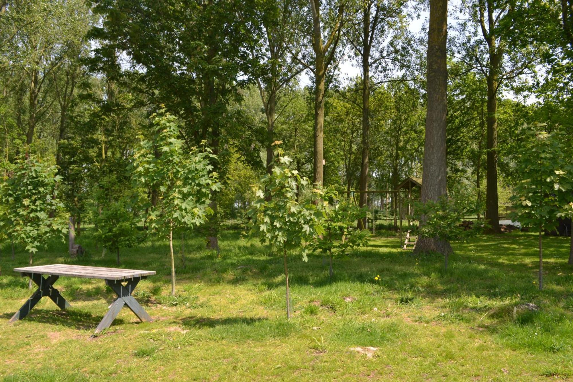 De Smokkelaar & Het Schuurtje Villa Maldegem Bagian luar foto
